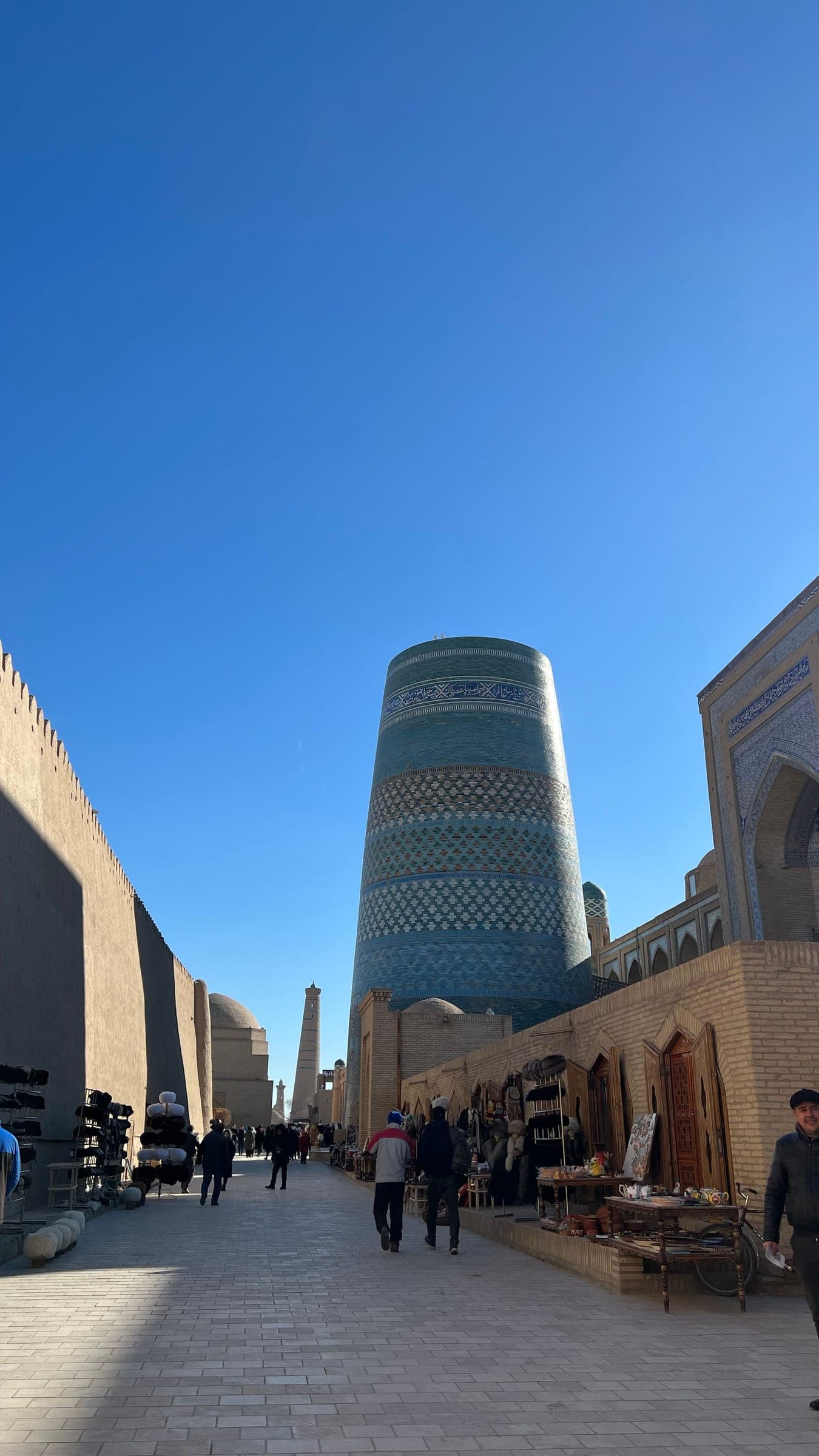 A Khiva street and Kalta Minor